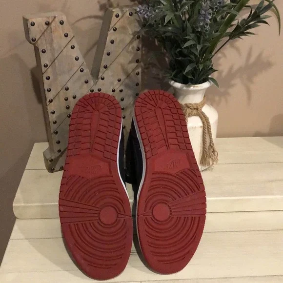 Nike Air Jordan Mens Black Retro 1 Mid Come Fly With Me Sz 11.5 EUC - Picture 6 of 6